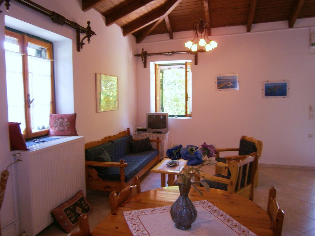 Villa Frias Asprogerakata Ruang foto